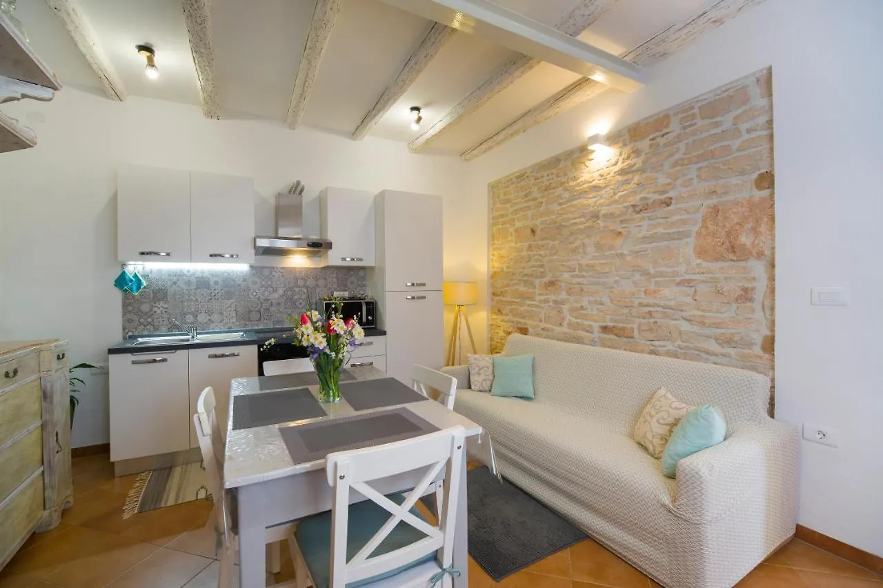 House Braida 3*, Bale